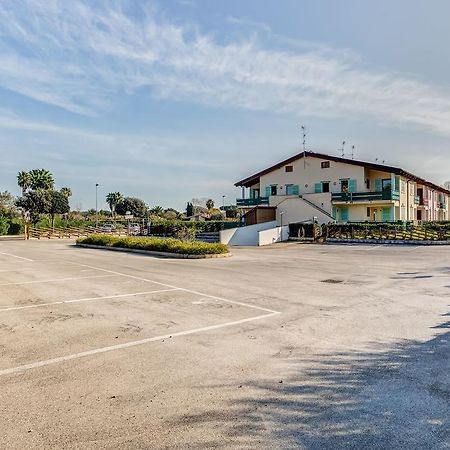 Terra Felice Aparthotel San Felice Circeo Exteriör bild