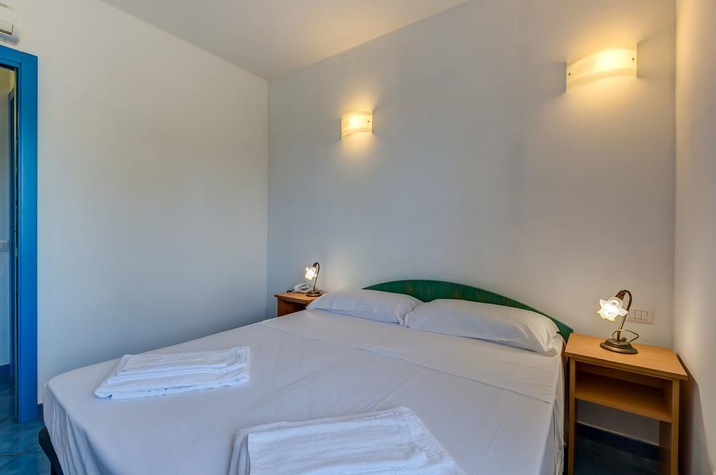 Terra Felice Aparthotel San Felice Circeo Exteriör bild
