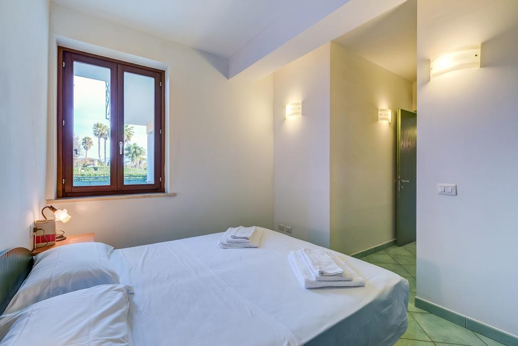 Terra Felice Aparthotel San Felice Circeo Exteriör bild