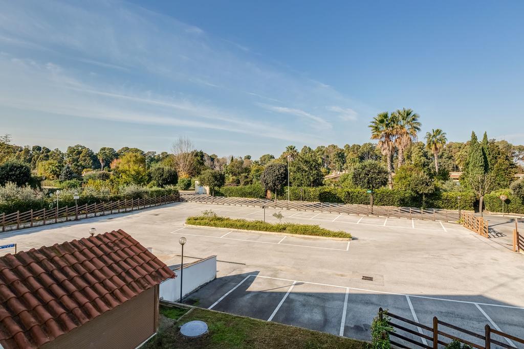 Terra Felice Aparthotel San Felice Circeo Exteriör bild