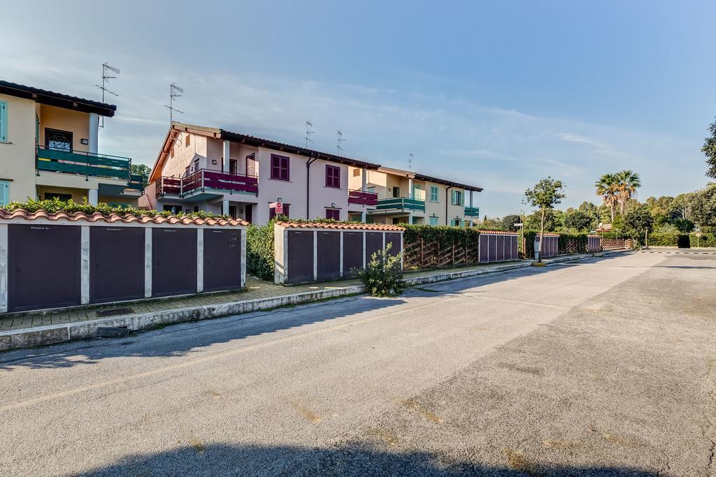 Terra Felice Aparthotel San Felice Circeo Exteriör bild
